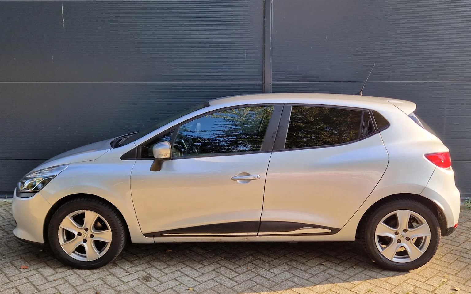 Renault Clio - 1.5 dCi Expression 1.5 dCi Expression - AutoWereld.nl