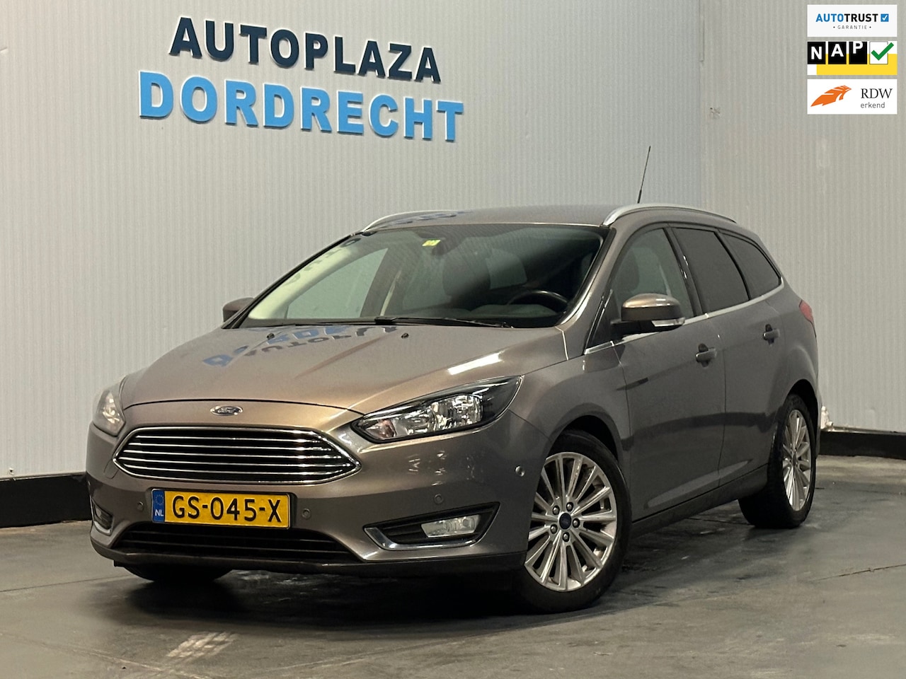 Ford Focus Wagon - 1.0 Titanium Edition 1.0 Titanium Edition - AutoWereld.nl