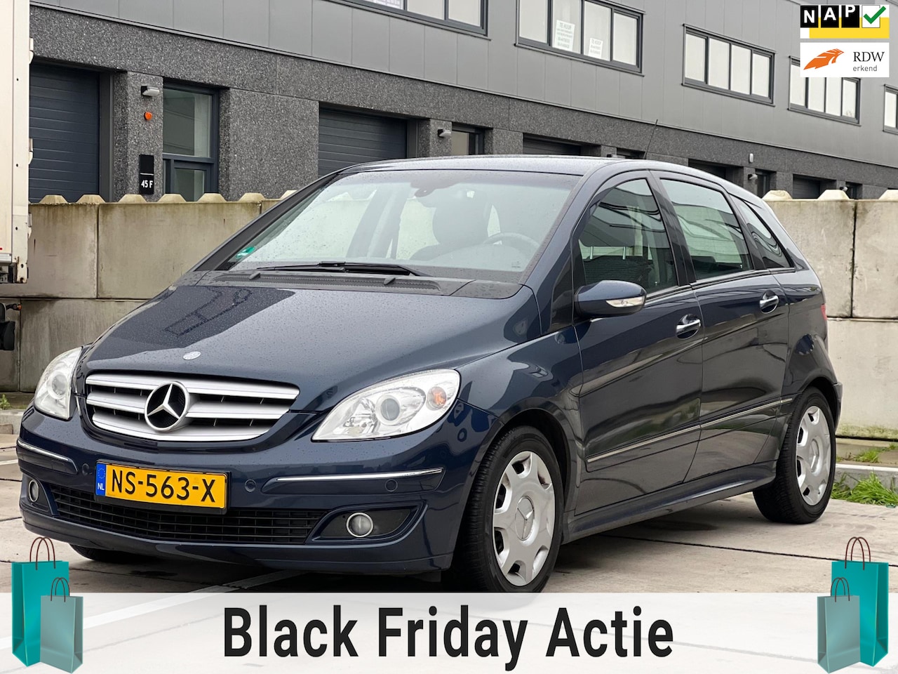 Mercedes-Benz B-klasse - 200 Automaat | Navigatie | Bluethooth | Parkeersensoren voor en achter | Trekhaak - AutoWereld.nl