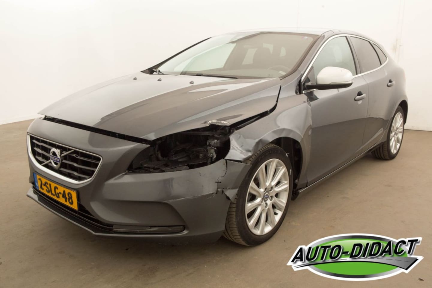 Volvo V40 - V-40 1.6 D2 Leer Summum - AutoWereld.nl