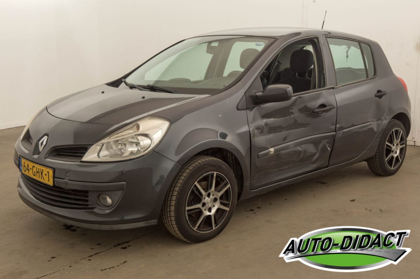 Renault Clio - 1.2-16V Airco Special Line - AutoWereld.nl