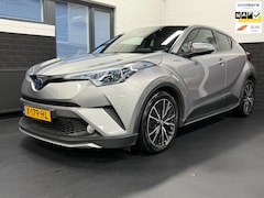 Toyota C-HR - 1.8 Hybrid Bi-Tone Plus Sport, Leder, Camera, JBL, DAB