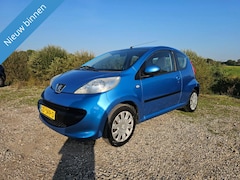 Peugeot 107 - 1.0-12V XS