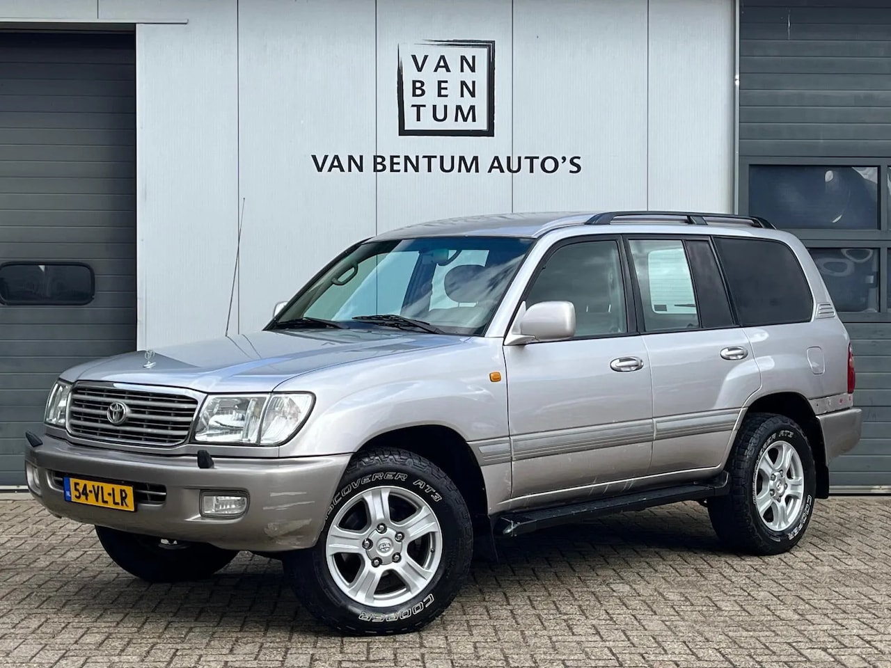 Toyota Land Cruiser 100 - 4.2TD 204pk Autom. 4x4 Leder MARGE - AutoWereld.nl