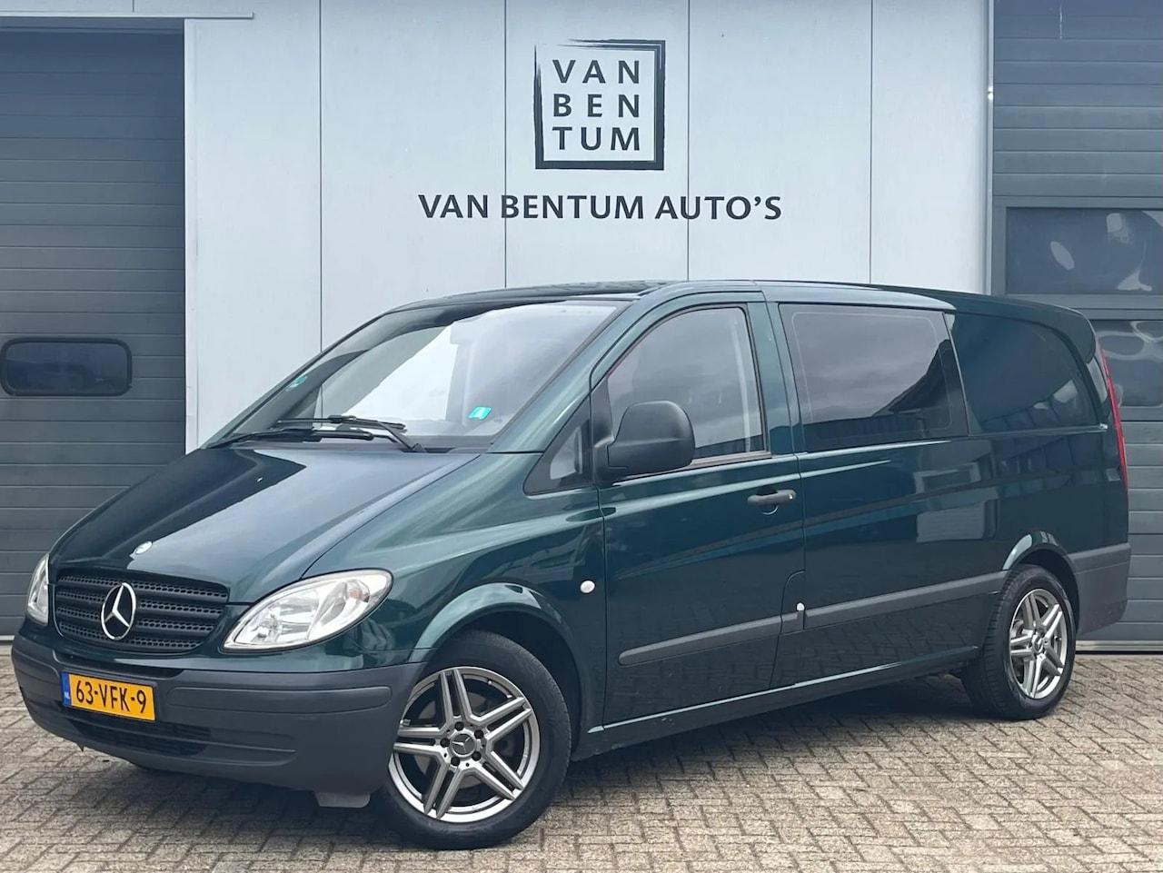 Mercedes-Benz Vito - 111CDI 116pk DC 5-pers. Airco Leder Camera MARGE - AutoWereld.nl