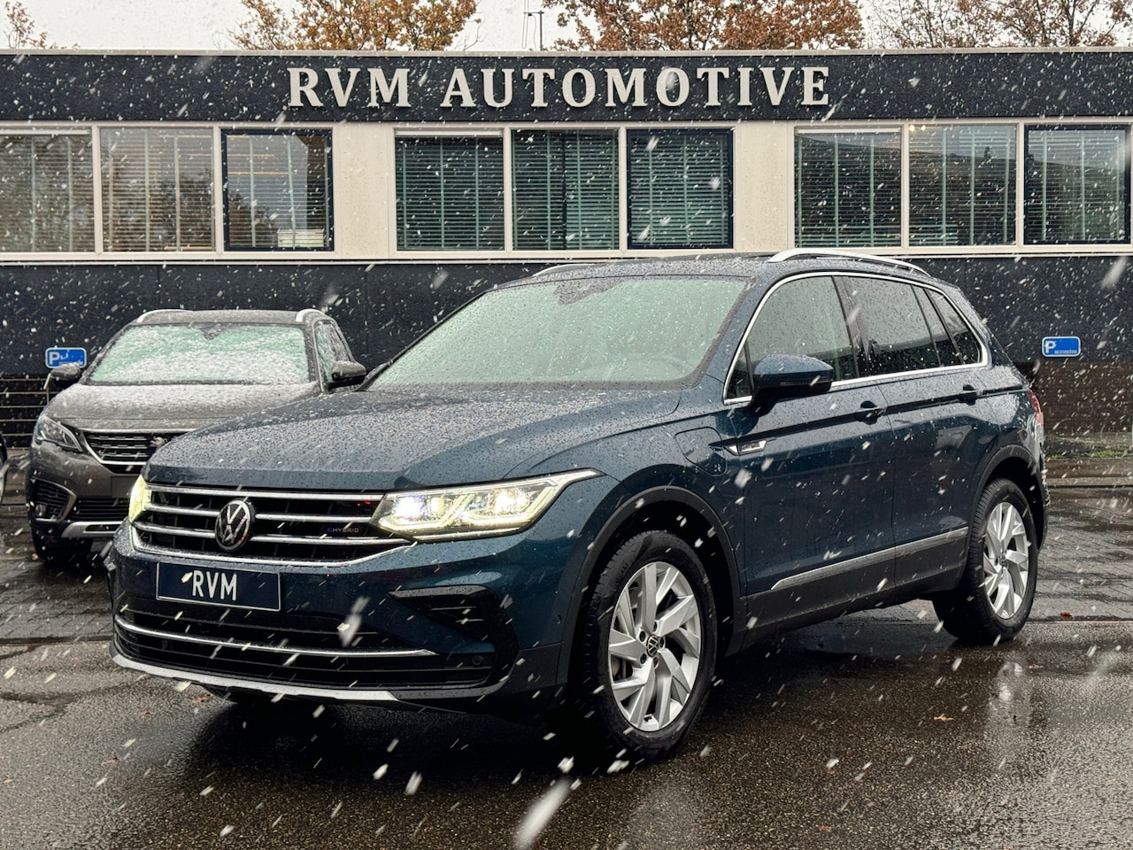 Volkswagen Tiguan - 1.4 TSI eHybrid | PANO | VIRTUAL DASH | CAMERA | ELEK. TREKHAAK | RIJKLAARPRIJS INCL. 12 M - AutoWereld.nl