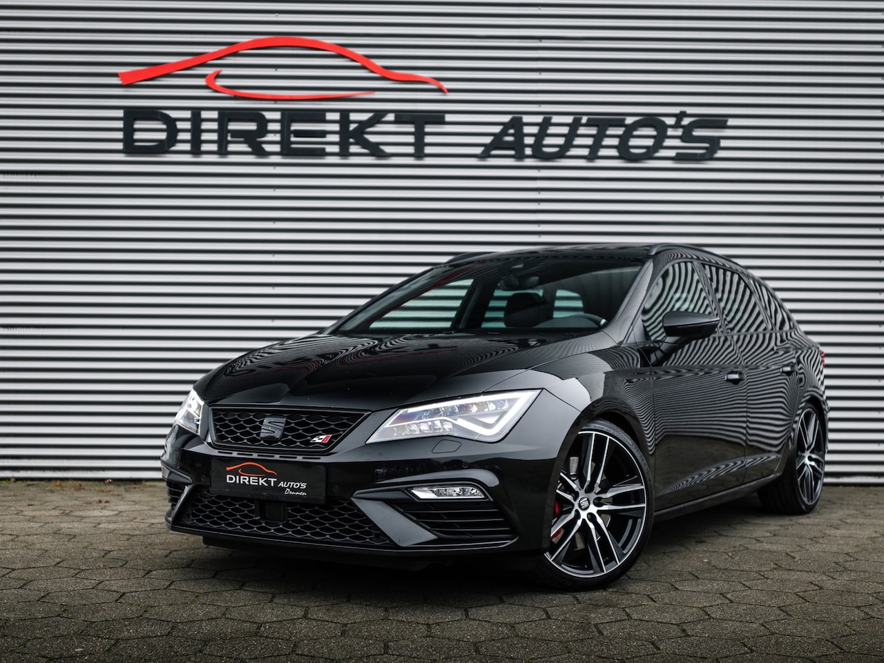 Seat Leon ST - 2.0 TSI CUPRA 300 4DRIVE PANO VIRTUAL BEATS - AutoWereld.nl