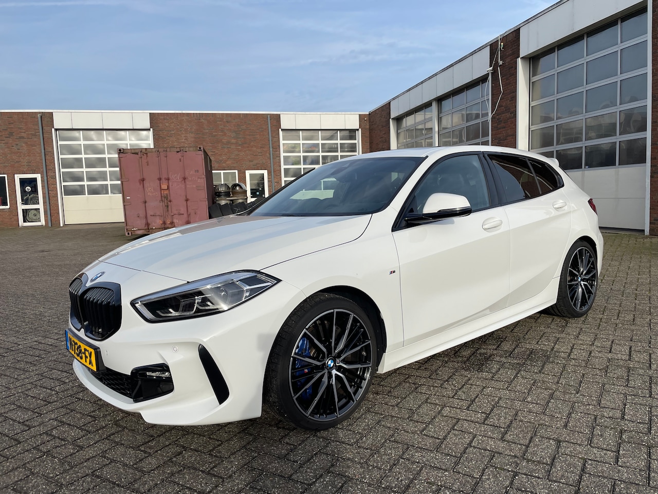 BMW 1-serie - 118i High Executive Edition - AutoWereld.nl