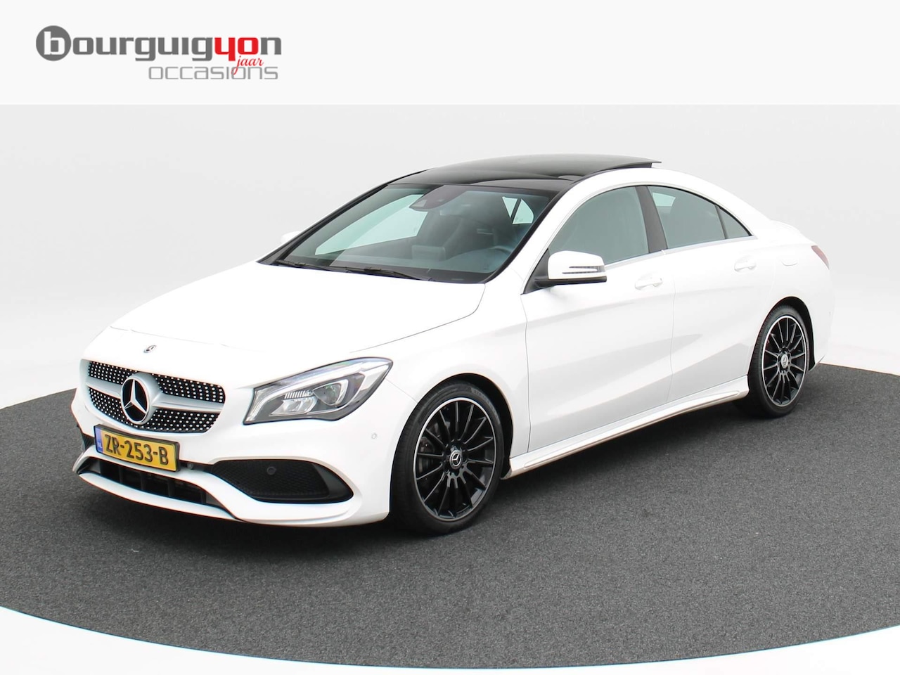 Mercedes-Benz CLA-Klasse - 200 AMG | Cruise | LED | Panorama | Carplay | Stoel Verw. | Navi | ECC | 18 Inch AMG - AutoWereld.nl