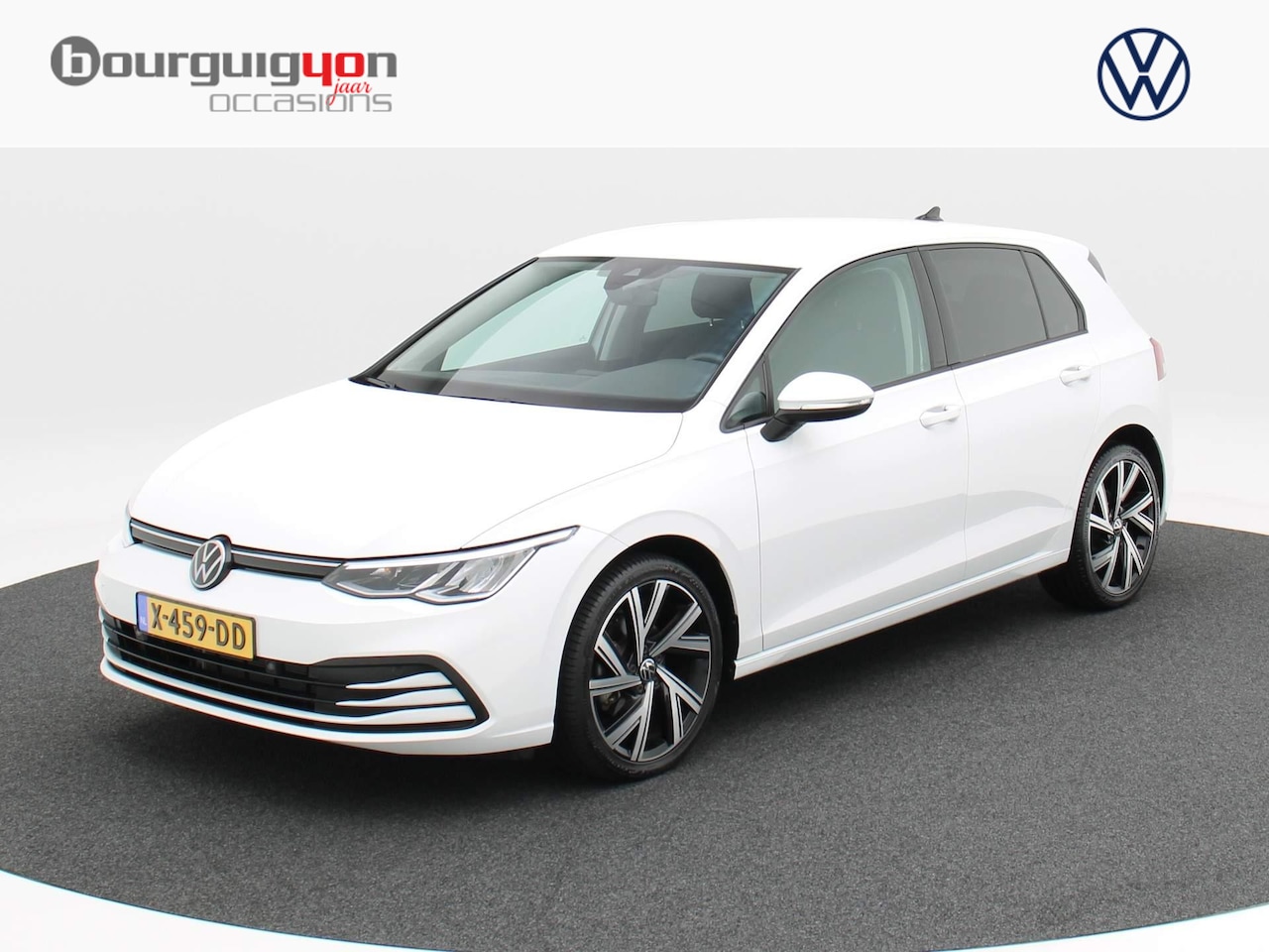 Volkswagen Golf - 1.0 TSi 110 Pk Life | Climate Controle | 18 Inch | Adapt. Cruise | Carplay | Privacy Glass - AutoWereld.nl