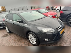 Ford Focus - 1.0 EcoBoost Edition Plus | 5deurs | Airco | Navigatie | Vol opties | Elek. Pakket | Inrui