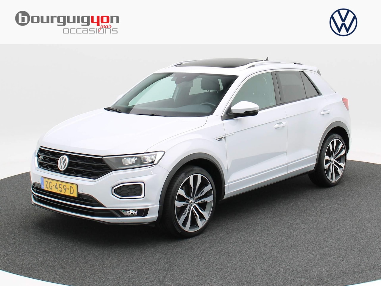 Volkswagen T-Roc - 1.5 TSi 150 Pk DSG Sport R-Line | Full LED | Panoramadak | Trekhaak | Navi | ECC | Privacy - AutoWereld.nl