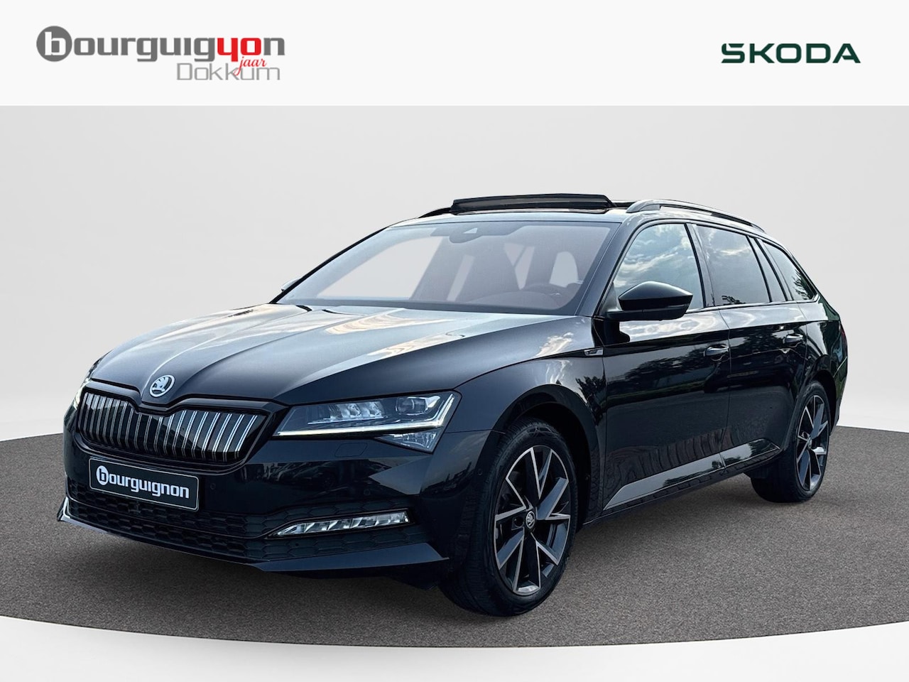 Skoda Superb Combi - 1.4 TSI iV 218 pk PHEV Sportline Business | Pano Dak | Trekhaak | Camera Rondom | - AutoWereld.nl