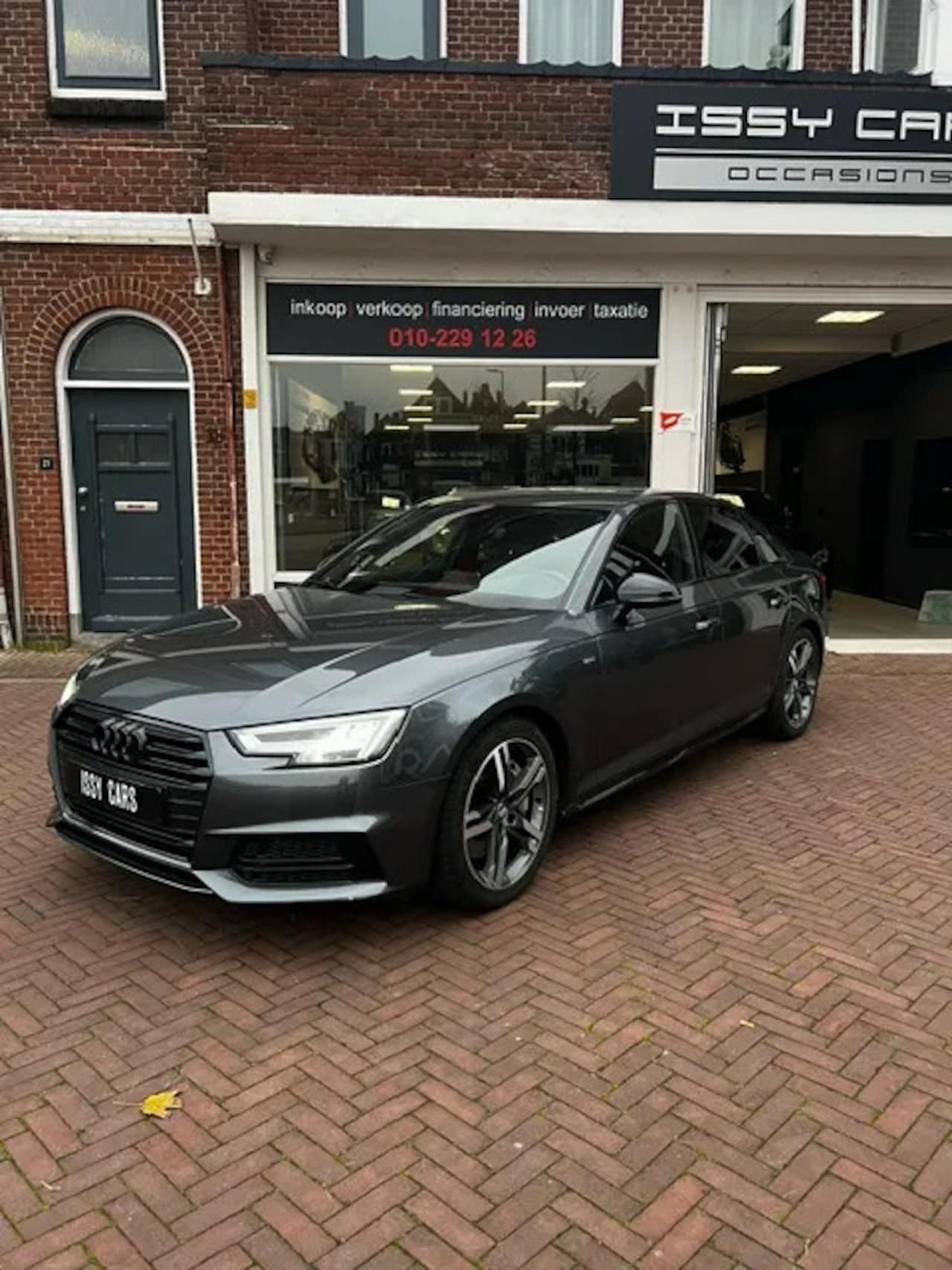 Audi A4 Limousine - 2.0 TFSI MHEV Sport S line black edition - AutoWereld.nl