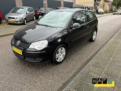 Volkswagen Polo - 1.4-16V Comfortline