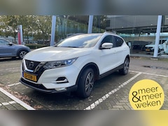 Nissan Qashqai - 1.2 N-Connecta Trekhaak, Panoramadak, Nav, Cruise, Airco, 4 Camera