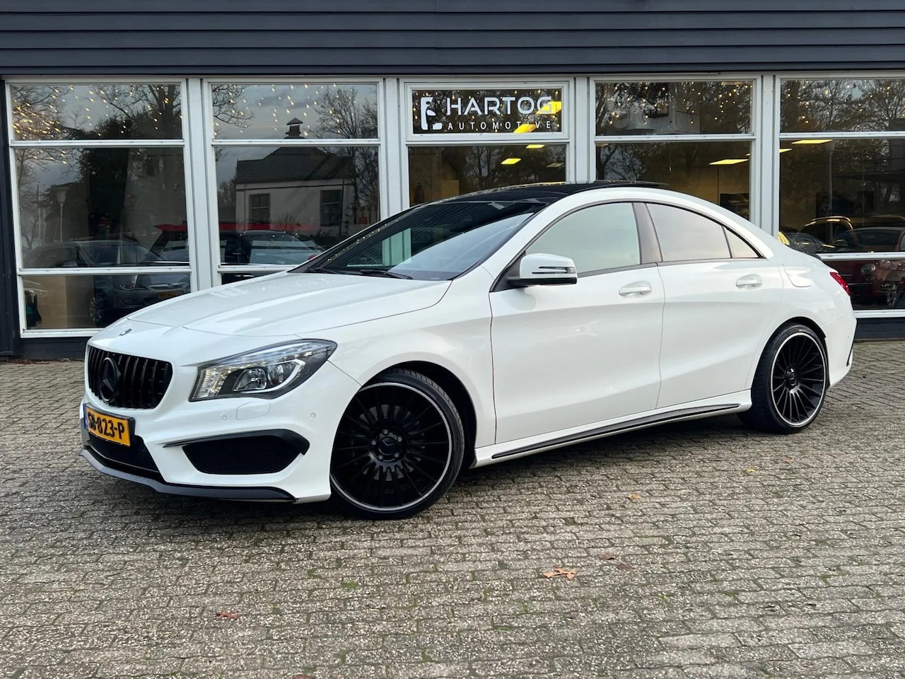 Mercedes-Benz CLA-Klasse - 250 Orange Art Edition | Autm | AMG | Pano | Xenon | - AutoWereld.nl