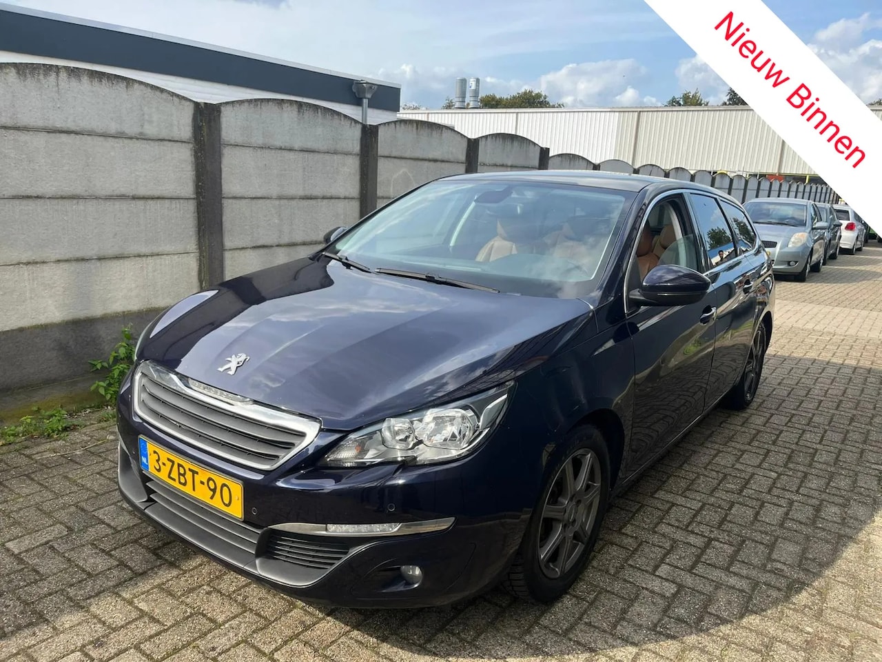 Peugeot 308 SW - 1.6 BlueHDI Blue PANO/ LM VELGEN/ NAVI/ LEDER! - AutoWereld.nl