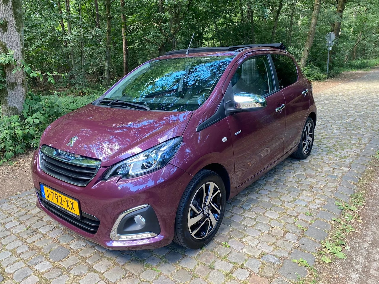 Peugeot 108 - TOP! Allure 1.0 e-VTi 72 cabriolet - AutoWereld.nl