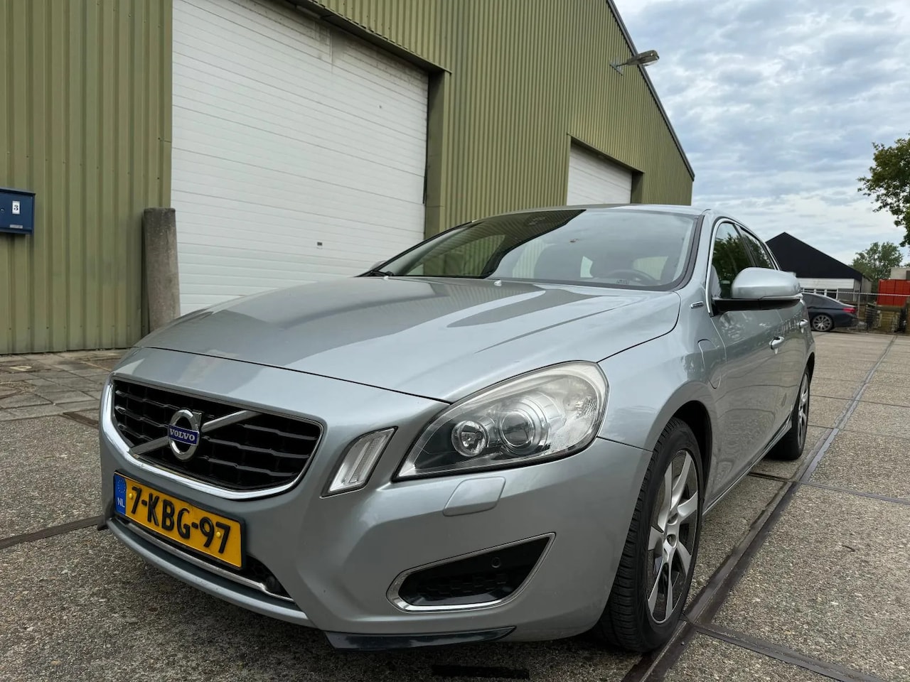 Volvo V60 - 2.4 D6 AWD Plug-In Hybrid Summum 2.4 D6 AWD Plug-In Hybrid Summum - AutoWereld.nl