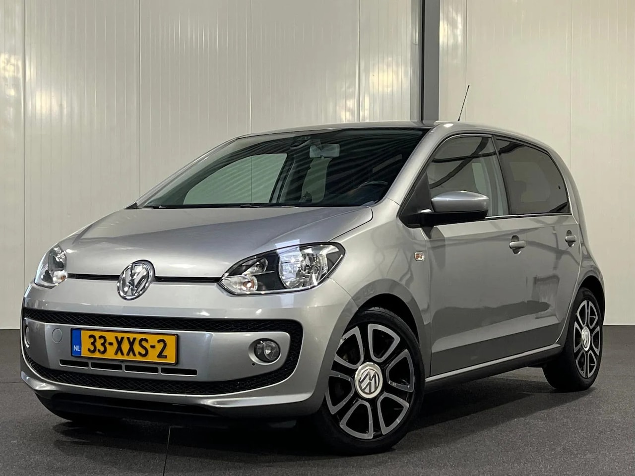 Volkswagen Up! - 5-drs [ NAP airco LM ] 1.0 high up! BlueMotion - AutoWereld.nl