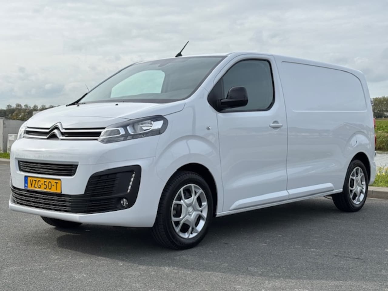 Citroën Jumpy - | 0% FINANCIAL LEASE ACTIE | L2 | AUTOMAAT | 2.0 145 PK | NAVIGATIE | CAMERA | - AutoWereld.nl