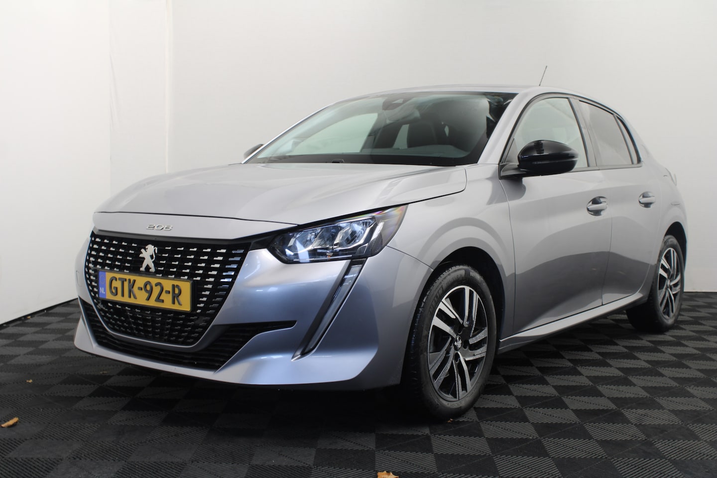 Peugeot 208 - 1.2 PureTech Allure |navi|camera|Cruise - AutoWereld.nl