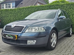 Skoda Octavia - 2.0 FSI Ambiente