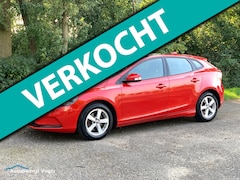 Volvo V40 - 1.6 T3 *Panorama*Lederen bekleding*Stoelverwarming