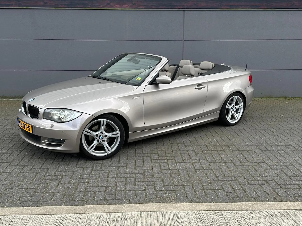 BMW 1-serie Cabrio - 125i High Executive 125i High Executive - AutoWereld.nl