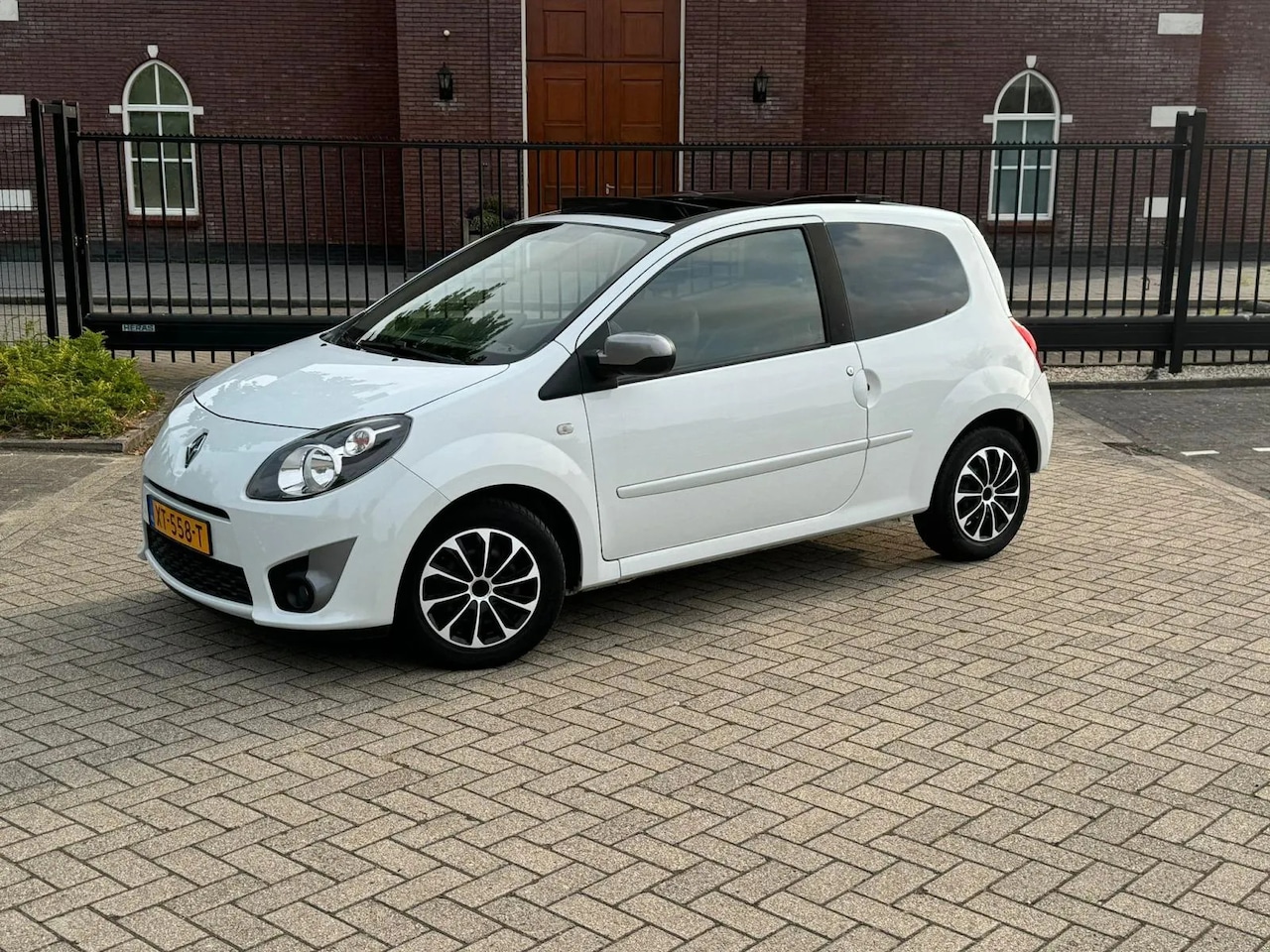 Renault Twingo - 1.2-16V Night & Day - AutoWereld.nl