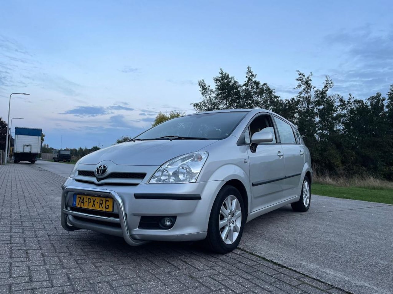 Toyota Corolla Verso - 1.8 16v VVT-i Linea Sol 7 P - AutoWereld.nl