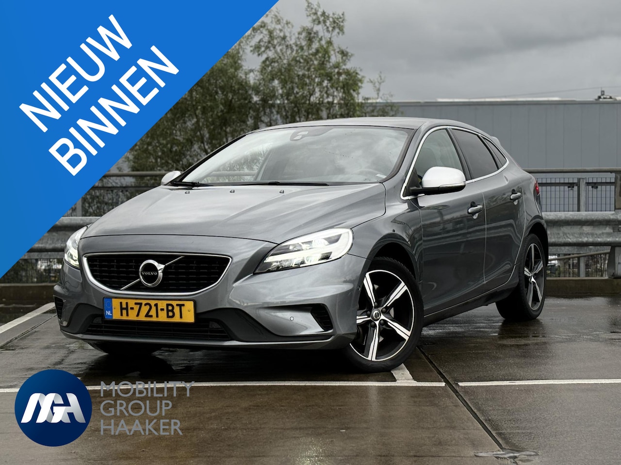 Volvo V40 - 1.5 T3 Polar+ Sport / Panodak / Verw.stoelen - AutoWereld.nl