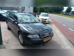 Audi A4 Avant - 1.8 5V Ambiente Pro Line