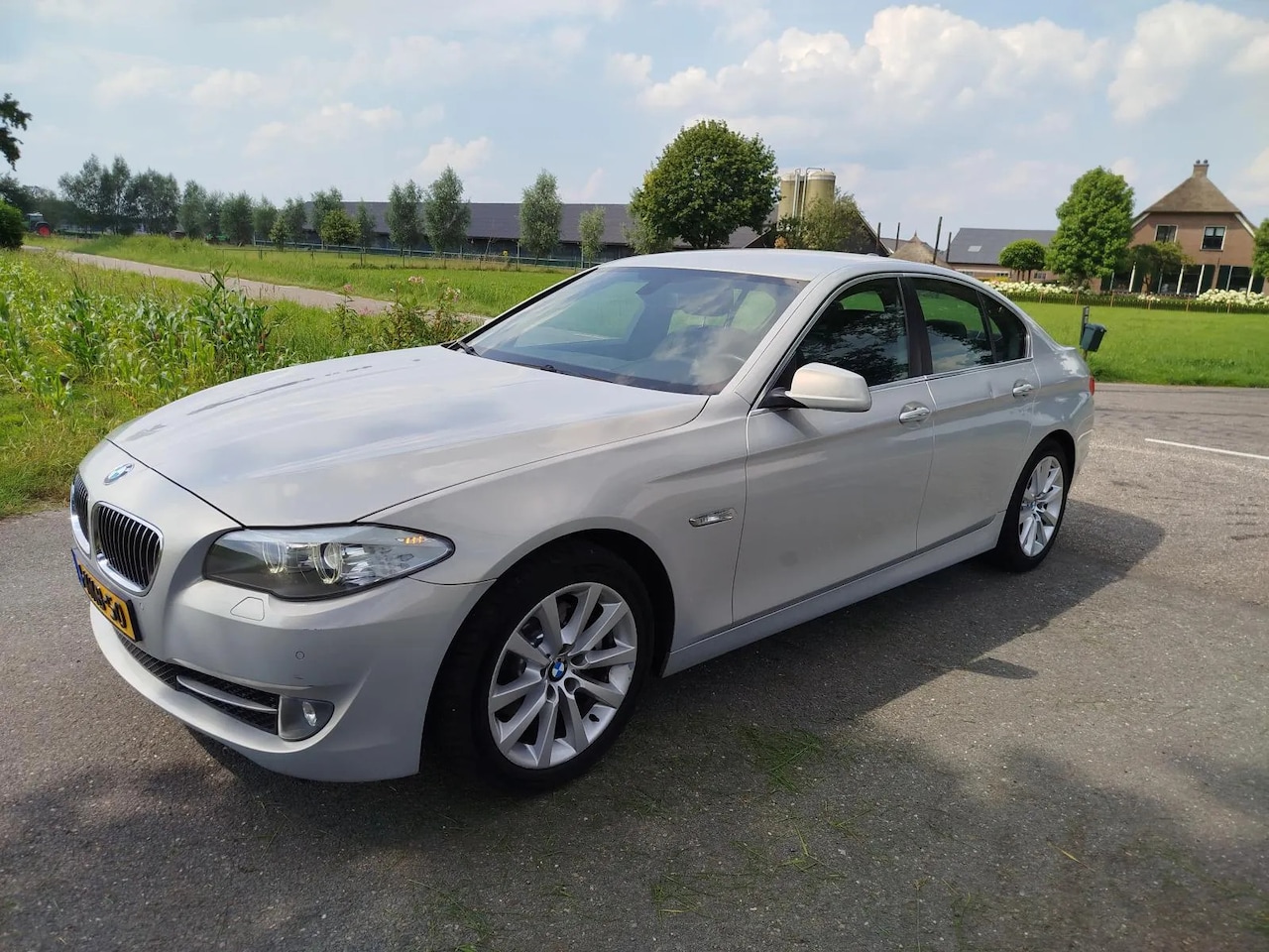 BMW 5-serie - 520i High Executive only export - AutoWereld.nl