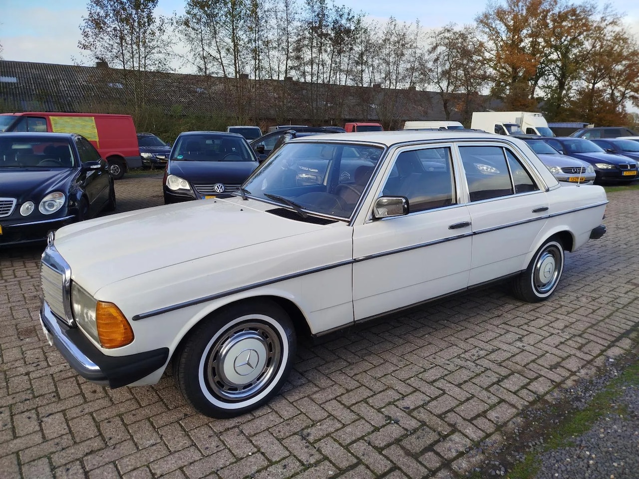 Mercedes-Benz 200-280 (W123) - 200 D 200 D - AutoWereld.nl