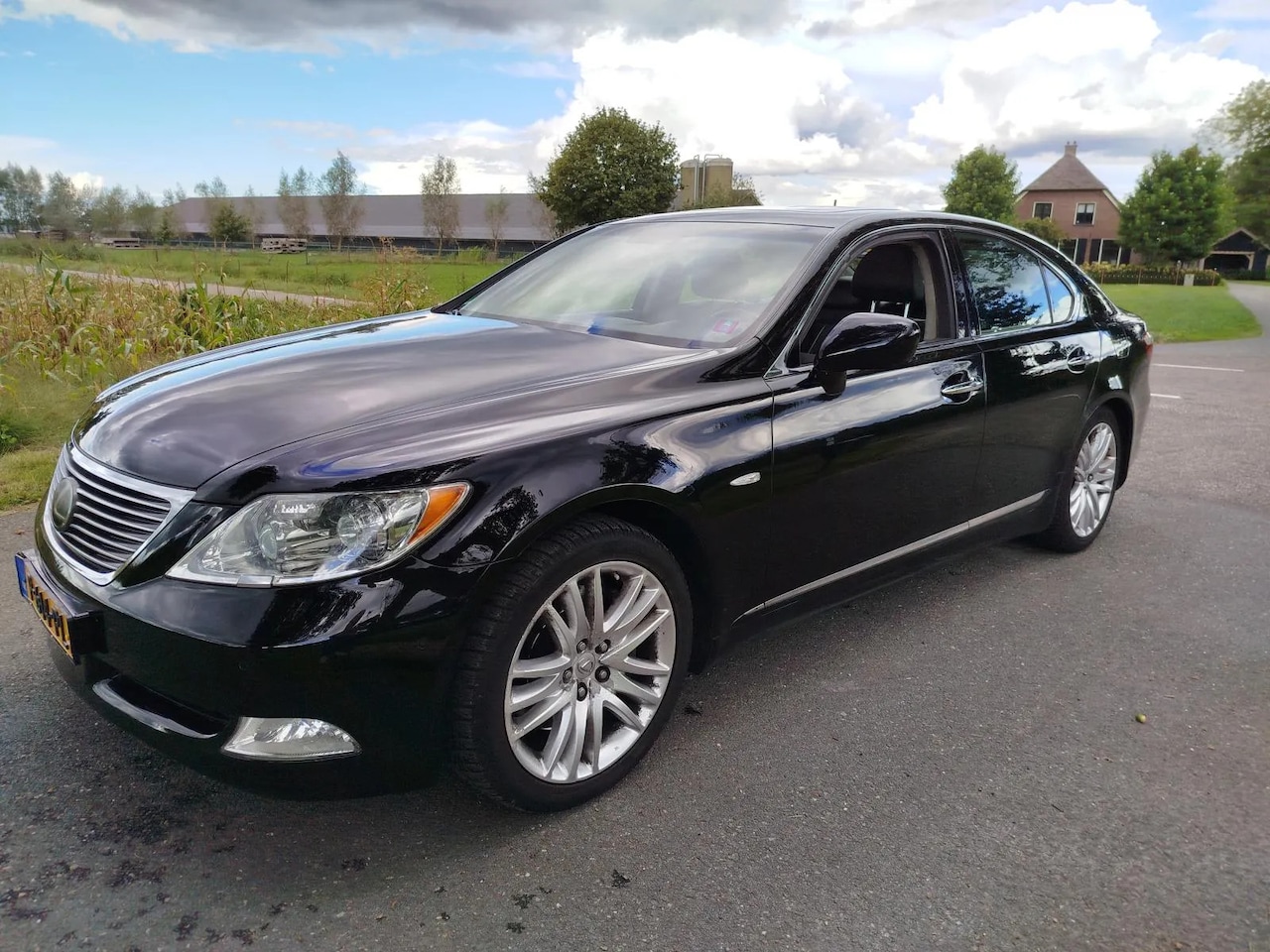 Lexus LS 460 - President - AutoWereld.nl