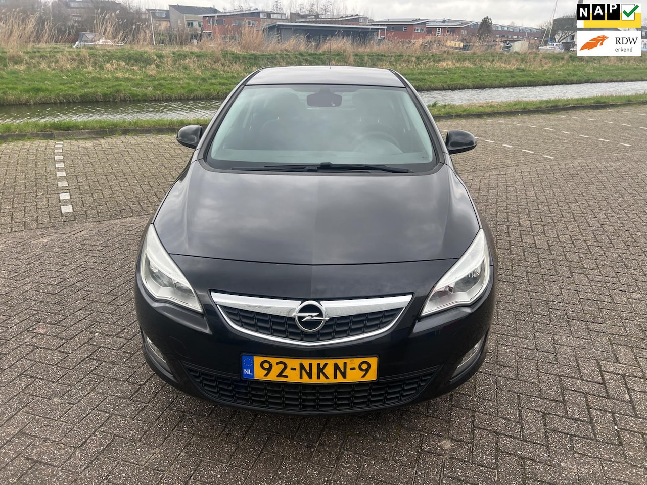 Opel Astra - 1.4 Turbo Edition 1.4 Turbo Edition ((( nieuwe remblokken))) - AutoWereld.nl