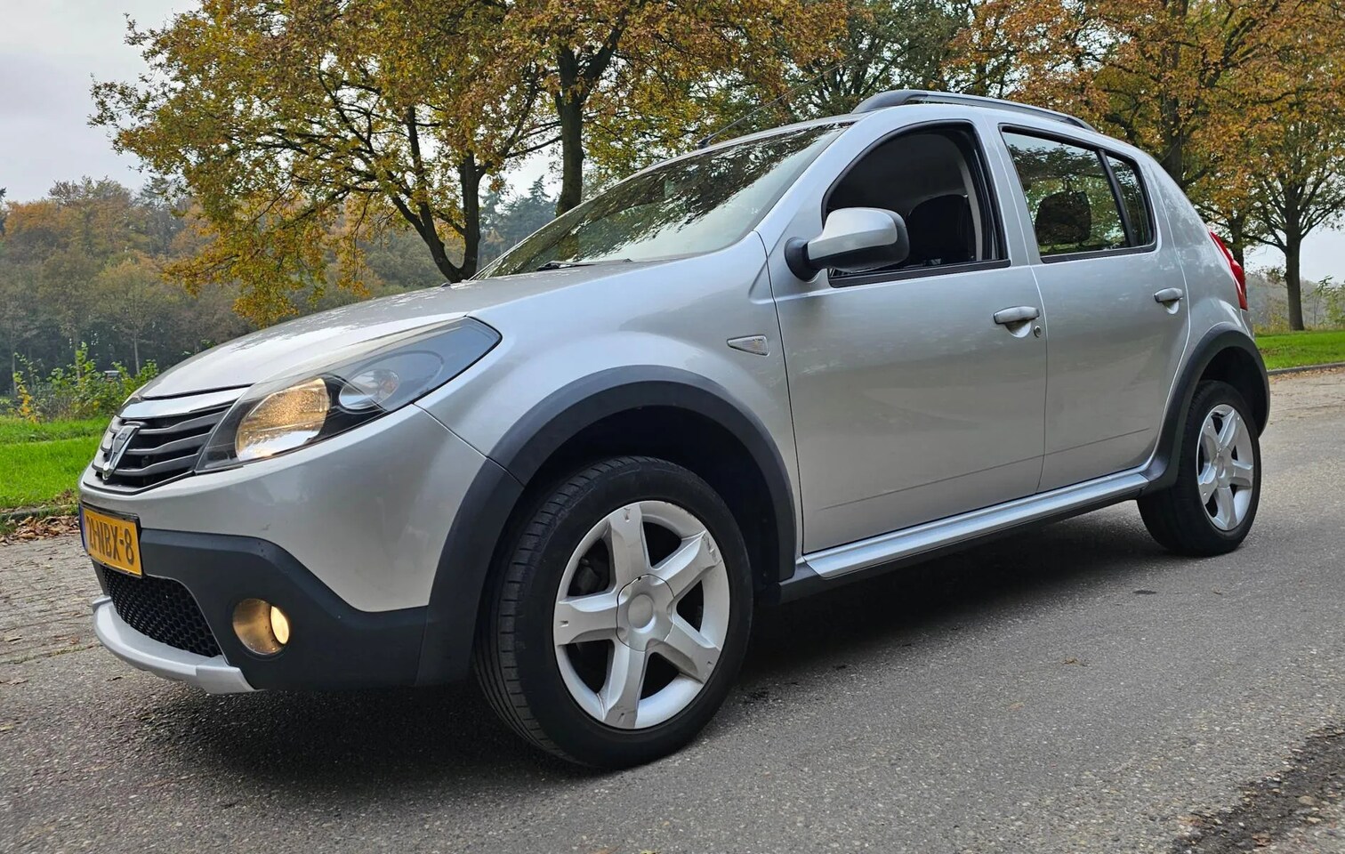 Dacia Sandero Stepway - 1.6 - AutoWereld.nl