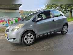 Toyota Yaris - 1.3 VVTi