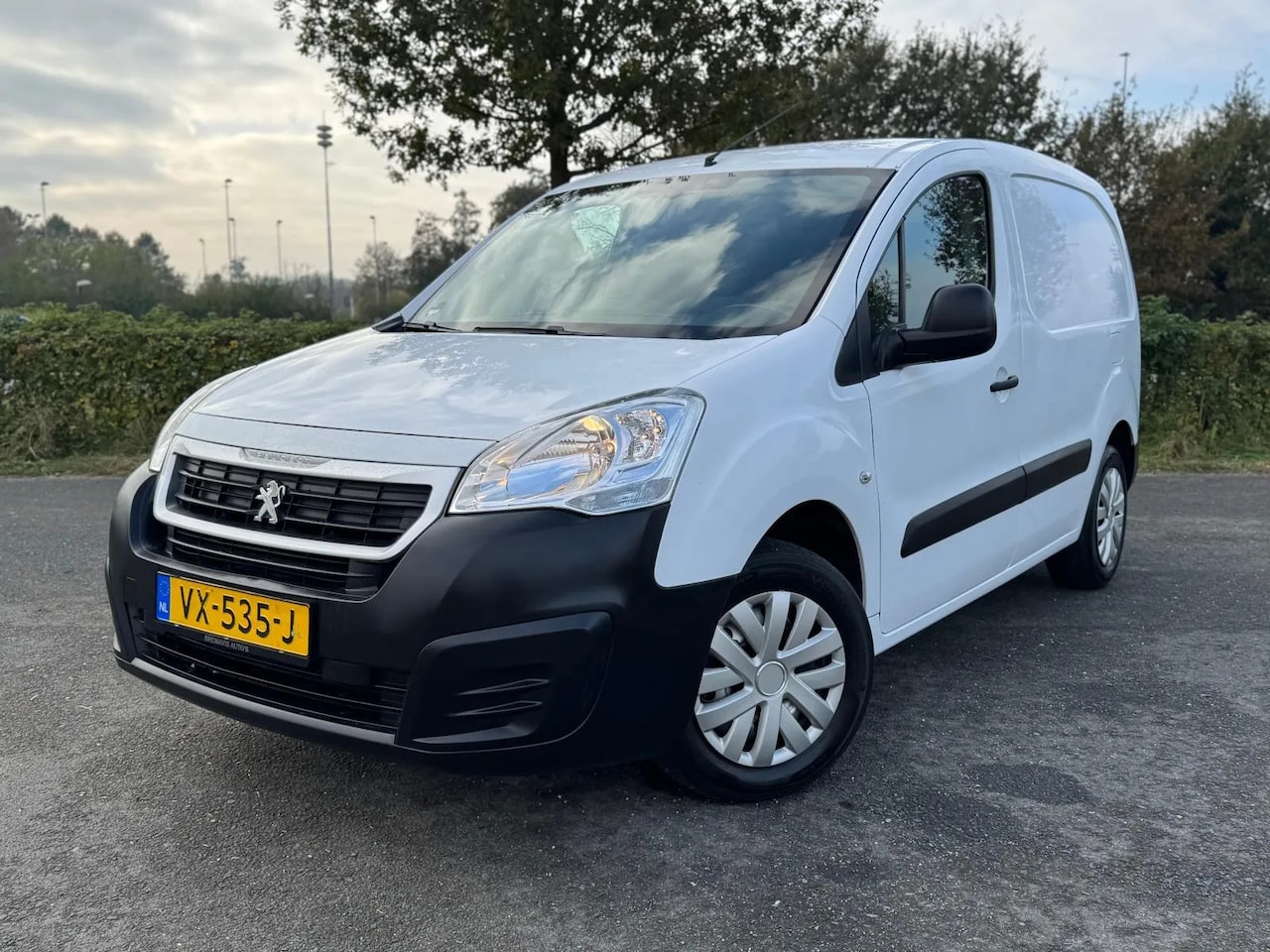 Peugeot Partner - 1.6 BLUEHDI - AutoWereld.nl