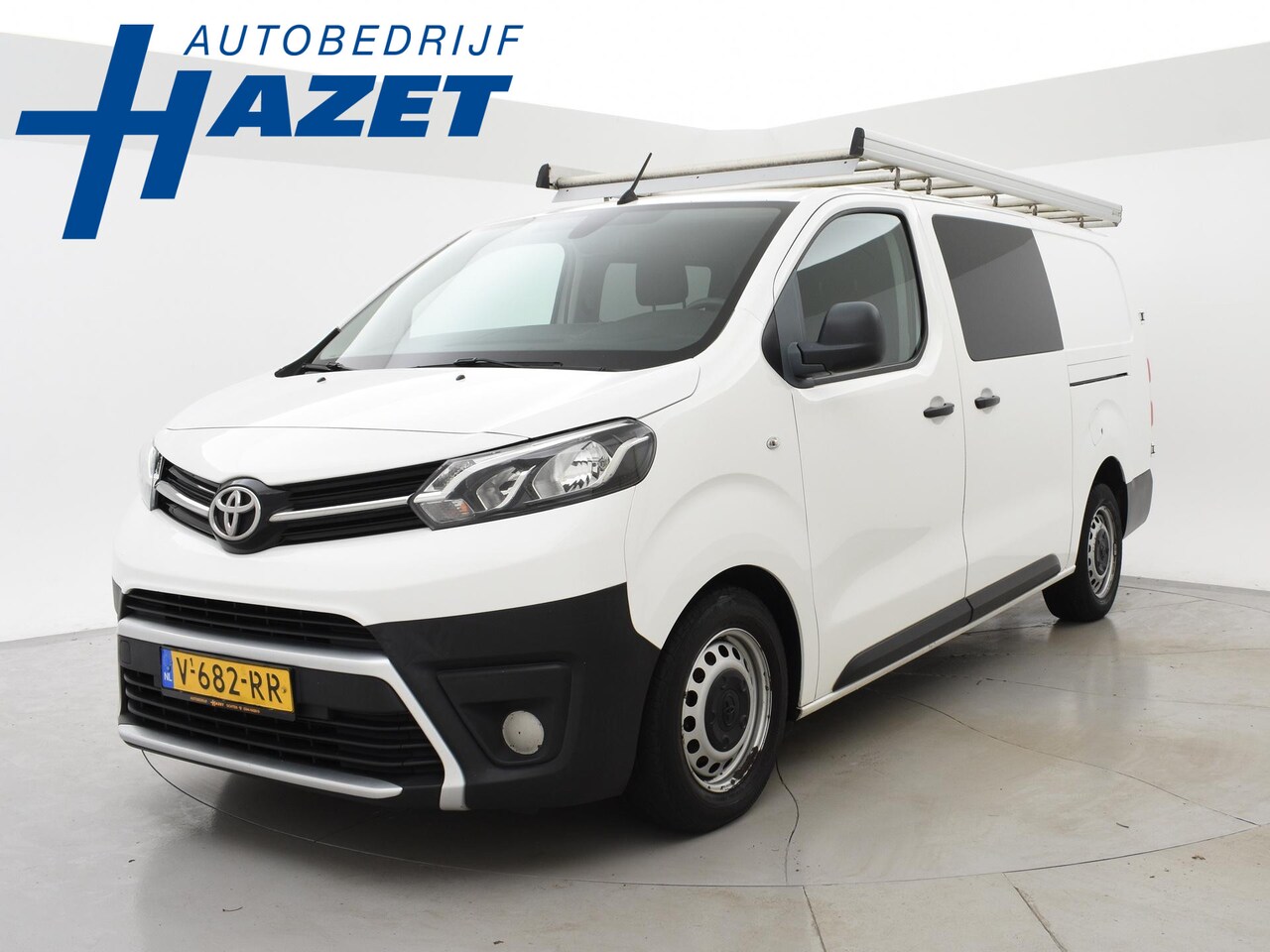 Toyota ProAce Worker - 2.0 D-4D DUBBEL CAB. LANG COOL COMFORT + TREKHAAK / NAVIGATIE / IMPERIAAL - AutoWereld.nl