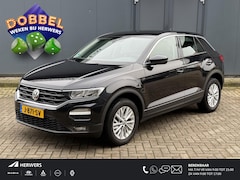 Volkswagen T-Roc - 1.5 TSI Sport /Trehkaak (1500 kg trekgewicht) / Stoelverwarming / Navigatie / Cruise Contr