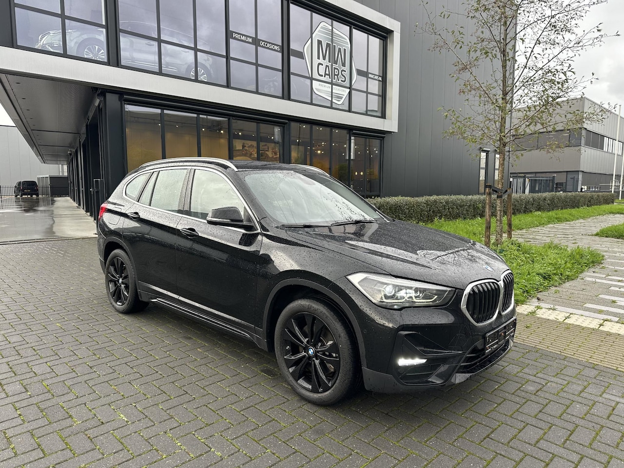 BMW X1 - xDrive25e Sportline Exec LED Navi Hifi Trekhaak - AutoWereld.nl