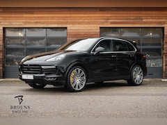 Porsche Cayenne - 4.8 Turbo S 570pk *PCCB-ACC-PDCC-el. Trekhaak