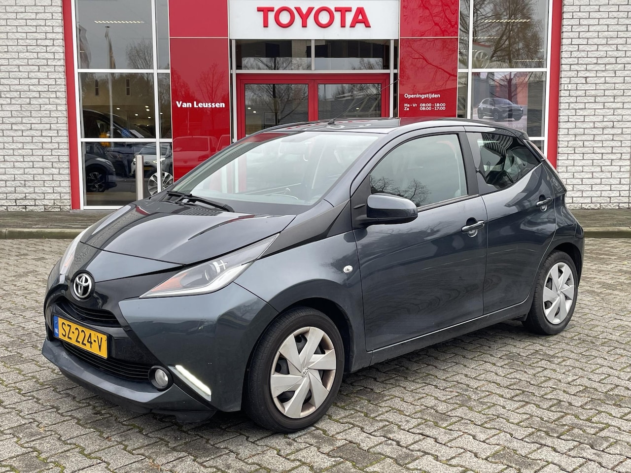 Toyota Aygo X - X-NAV NAVI AIRCO CAMERA BLUETOOTH LED DAGRIJVERLICHTING NL-AUTO 1E-EIG - AutoWereld.nl