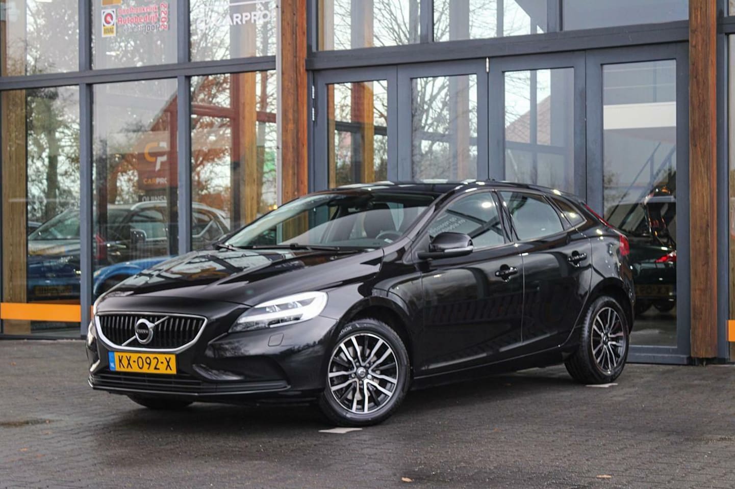 Volvo V40 - 2.0 T2 Nordic+|LED|Camera|Stoelverwarming - AutoWereld.nl