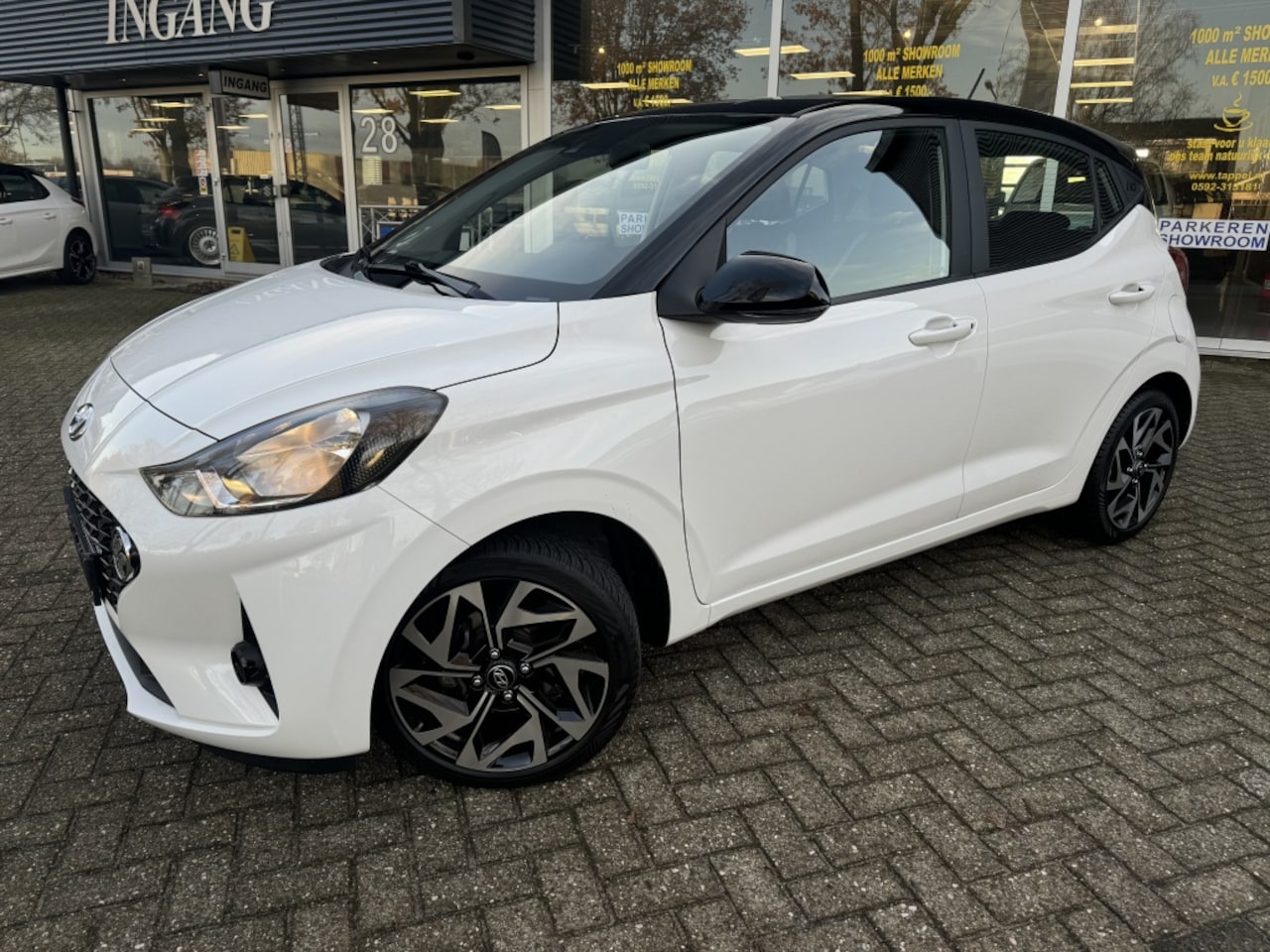 Hyundai i10 - 1.0 Comfort Smart Trekhaak/L.M./Nav/ Two Tone/ NAP!! - AutoWereld.nl