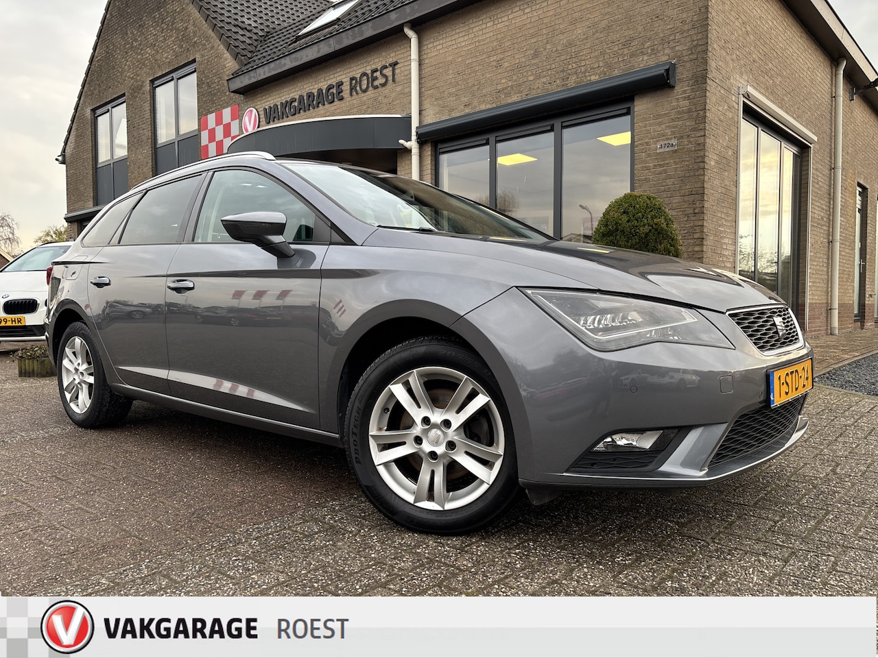 Seat Leon ST - 1.2 TSI Style Business Trekhaak / Full LED / Navigatie - AutoWereld.nl