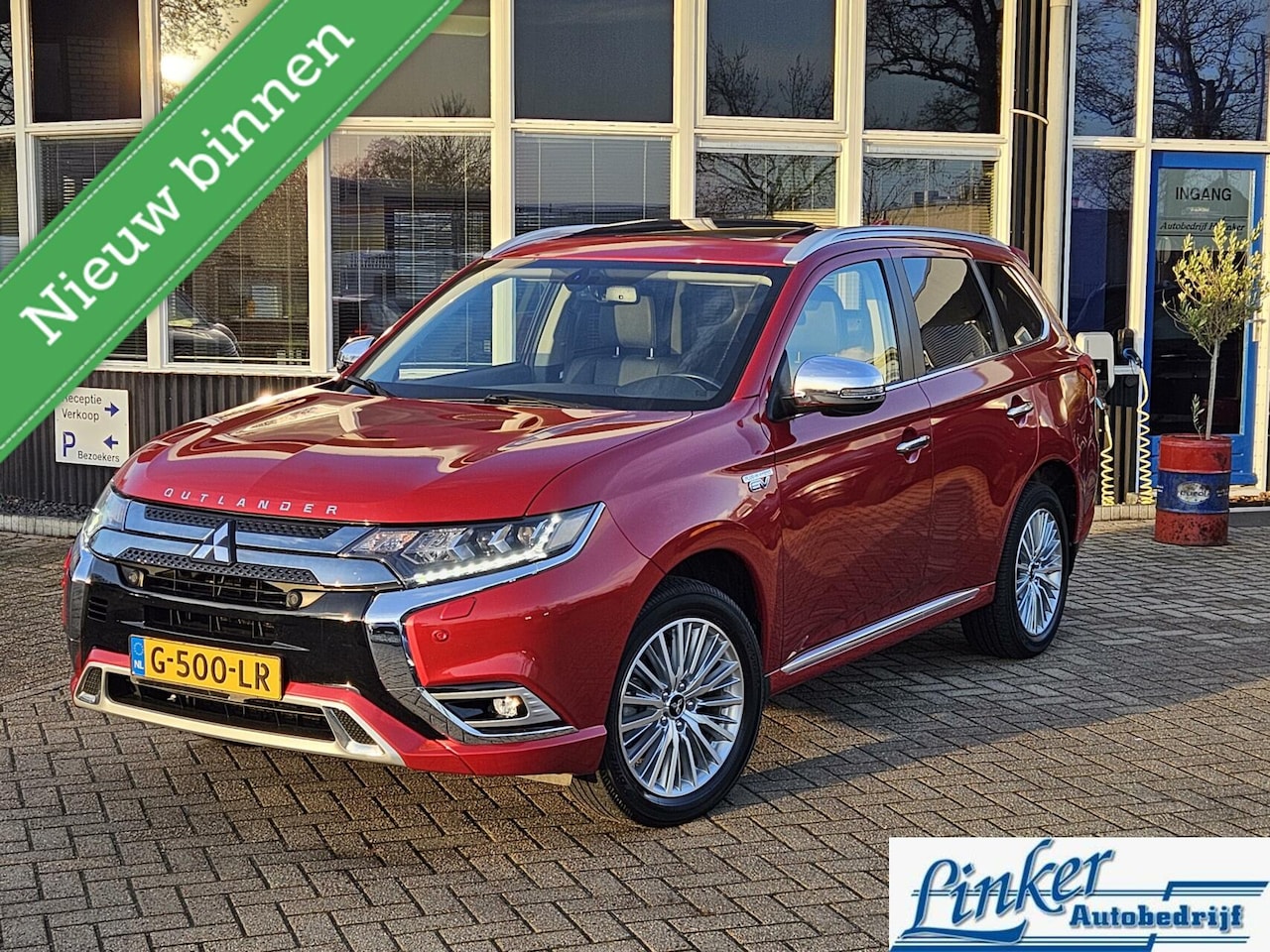 Mitsubishi Outlander - 2.4 PHEV Intense+ STUURVERW TREKHAAK GEEN AFLEVERKOSTEN - AutoWereld.nl